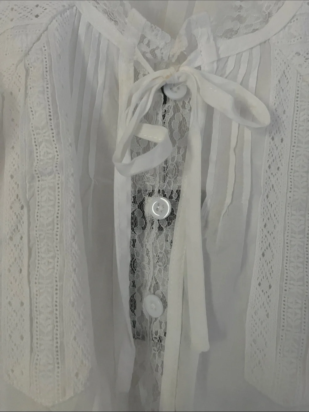 Silhouette White Lace-Trim Tie Front Camisole Boho